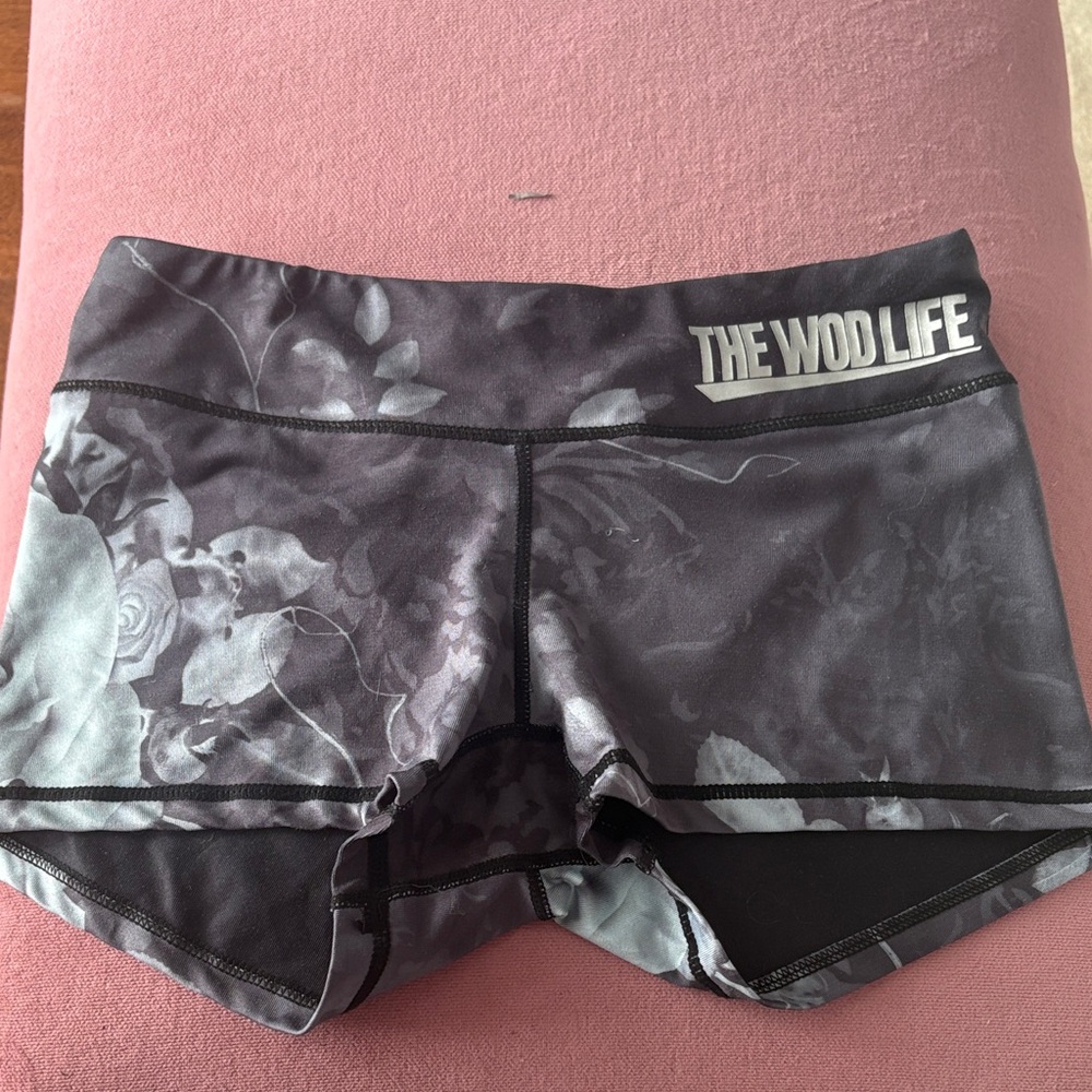THE WOD LIFE Bootie/Crossfit/Fitness Shorts Black and Gray Floral Shorts